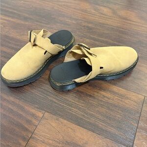 Dr. Marten Carlson Clog